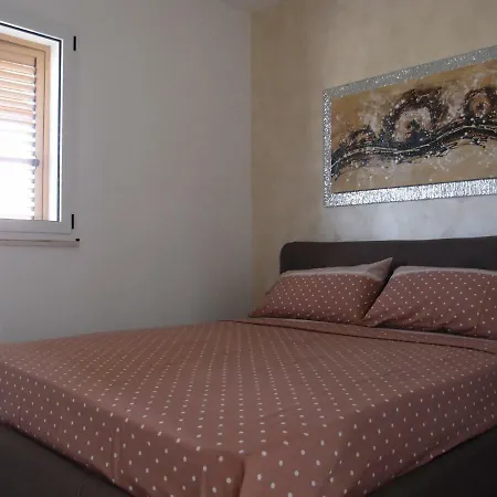Holiday home Sulle Tracce Di Montalbano *